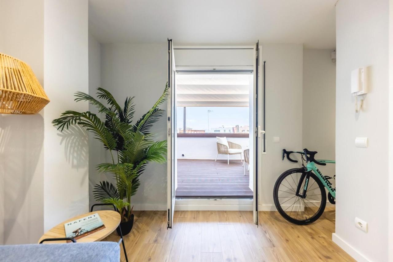 Apartament Bravissimo Eiximenis, With Beautiful Terrace And Views Girona Zewnętrze zdjęcie