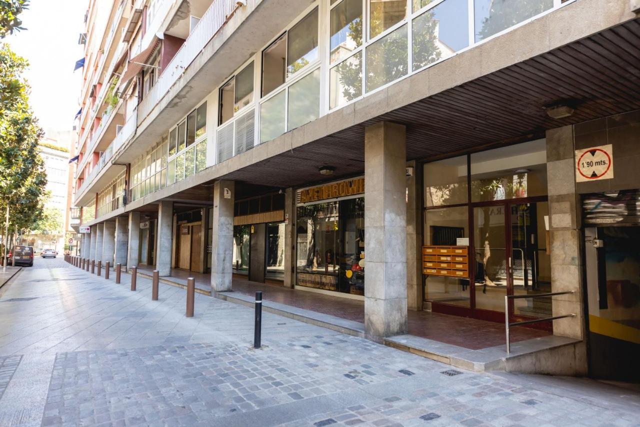 Apartament Bravissimo Eiximenis, With Beautiful Terrace And Views Girona Zewnętrze zdjęcie
